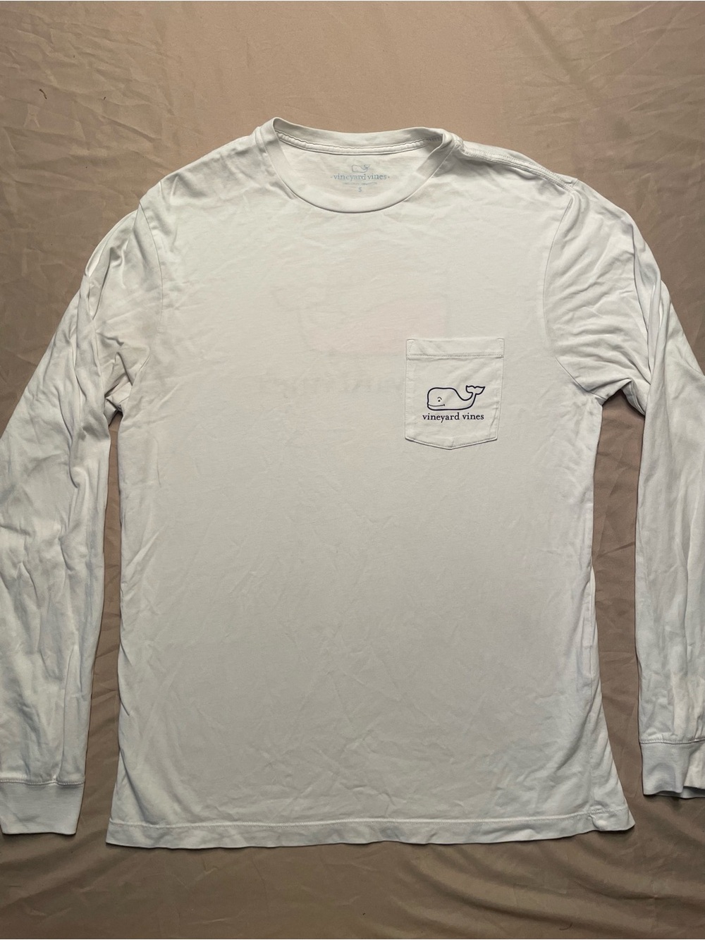 Vineyard Vines Women’s Long-Sleeve Pocket Tee - White - Christmas Themed Whale